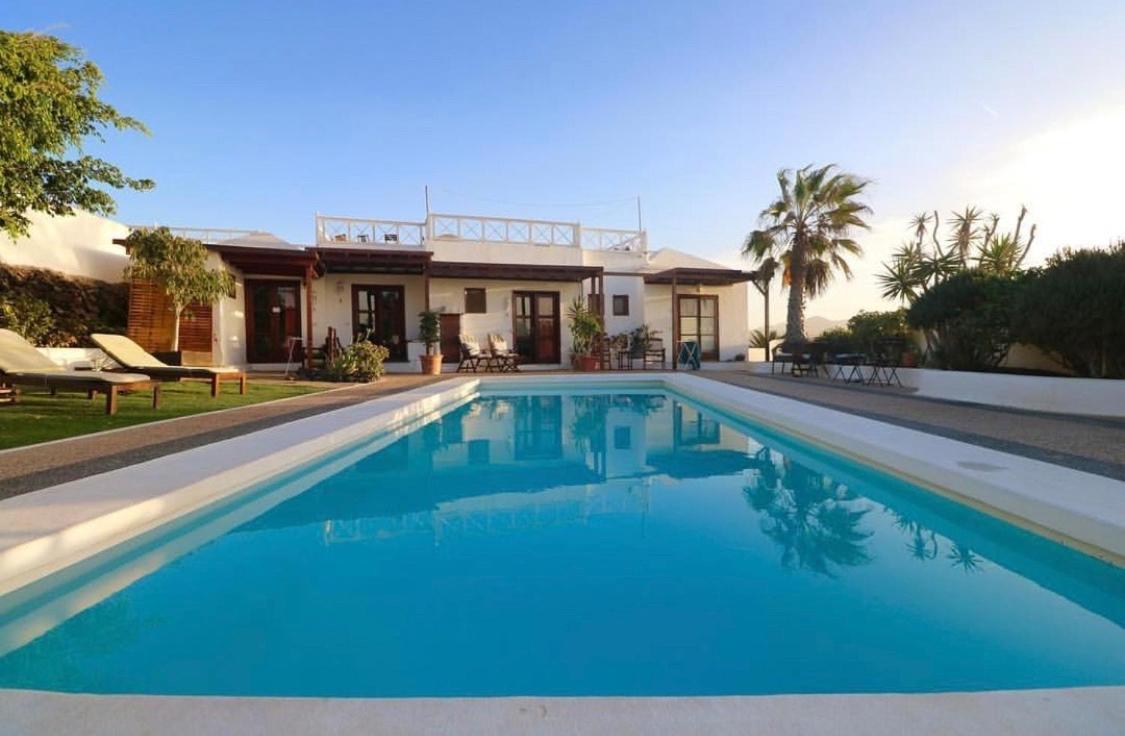 Oasis Surf House Apartment Soo Exterior photo